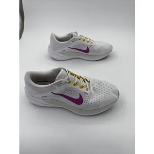 Nike Air Winflo 10 Womens Size 10 White & Pink Road Running Shoes Sneakers thumbnail 2