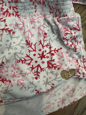 Victoria's Secret tank & Shorts Pajama Set with Pink Snowflakes ~ thumbnail 2