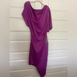 Elliatt Carson Satin One Shoulder Asymmetric‎ Midi Dress Purple Orchid New thumbnail 4