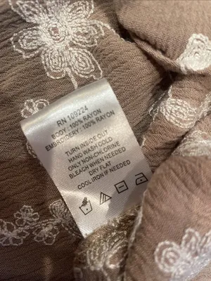 Sleeveless Taupe Button-Down Dress with White Floral Embroidery like new small thumbnail 5