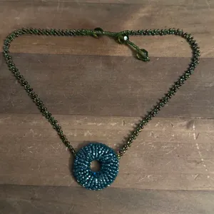 Vintage glass seed bead circle pendant necklace thumbnail 2