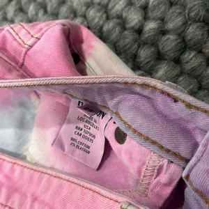 Hudson Jeans Hampton‎ Cuffed Short Short in Pink Gradient Size 25 thumbnail 5