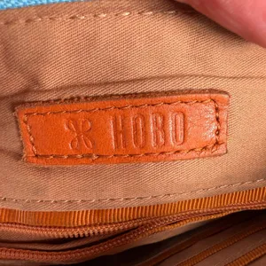 Hobo Sable Leather Wristlet Clutch Wallet Circle Handle Zip Wallet Boho Casual thumbnail 11