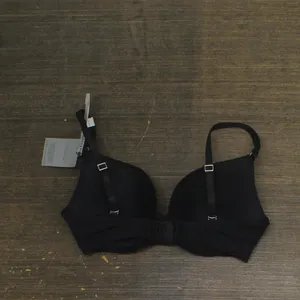 NWT Calvin Klein Womens Sculpt Push-up Plunge Bra QF7291 QF7291 Black 34DD thumbnail 3