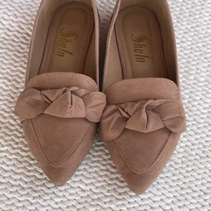 SheIn Pointed Toe Bow Loafers - Mauve/Tan Suede Style - Size 7.5 thumbnail 3