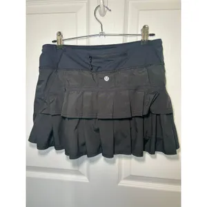 Lululemon Pace Setter Skirt 6 Black Ruffle Pleated Tennis Running Athletic Skort thumbnail 2