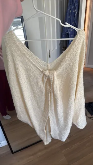 SheIn Batwing Twist Sweater thumbnail 3