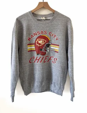 Bespoke Kansas City Chiefs Gray Crewneck Sweatshirt thumbnail 1