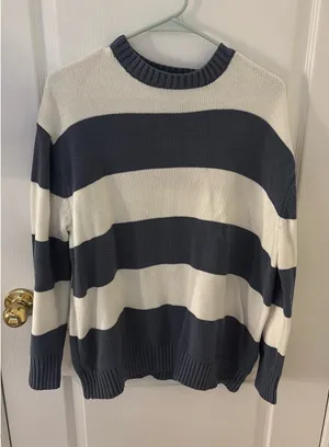 TJ Maxx Sweater thumbnail 1