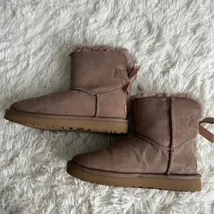 Ugg Mini Bailey Bow II Shimmer Boots Size 6 thumbnail 5