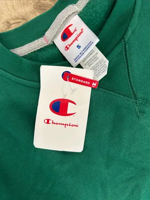 Champion iconic crew Verdant Green Sweatshirt, Fleece Women’s size Small, NWT thumbnail 4