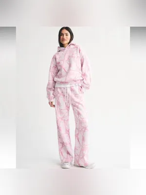 Abercrombie & Fitch Sunday Hoodie - Pink Camo thumbnail 6