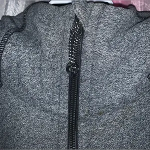 Lululemon Scuba, like new! Size 6 Full length, full zip, heathered gray Scuba thumbnail 4