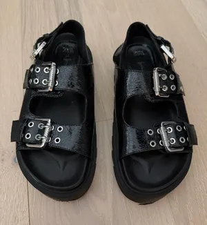 Zara chunky leather sandals  thumbnail 1