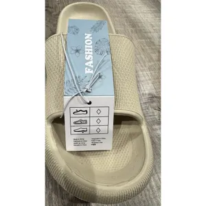Womens Feather Pillow Cloud Slip On EVA Slides Sandals Khaki 6 NWT thumbnail 7