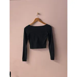 Supré Black Long Sleeve Crop Top Size XS thumbnail 2