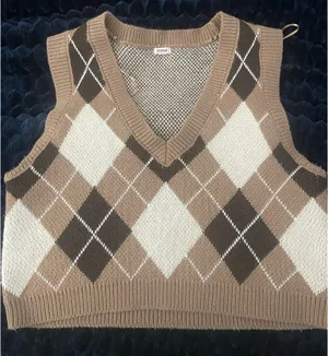 Garage V-Neck sweater vest thumbnail 1