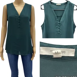 Maurices Sleeveless Quarter Button Front V Neck Tunic Blouse Top Womens Medium thumbnail 3