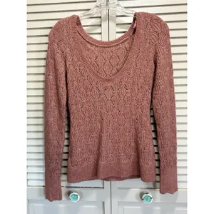 Abercrombie & Fitch Rose Knit‎ Sweater Scoop Neck Long Sleeve Size M Logo Soft thumbnail 3