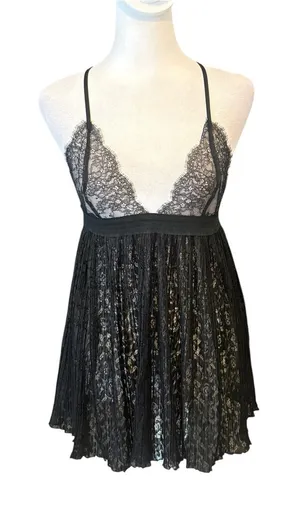 Victorias Secret Black Lace Floral Baby Doll Lingerie Slip Dress Womens Med NWOT thumbnail 1