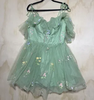 Zapaka dress lavender tulle Prom dress floral embroidery corset bodice Size‎ 16W thumbnail 1