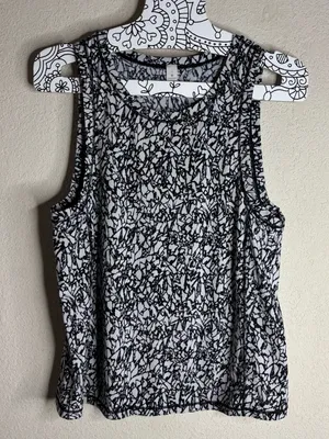 Lululemon Sole Training Tank Ice Breaker White Black size 2 thumbnail 2