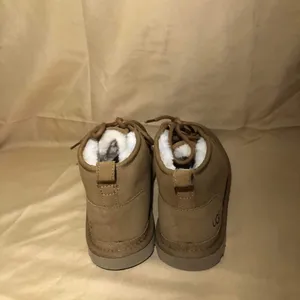 UGG Neumel Women’s Boots In Chestnut thumbnail 12