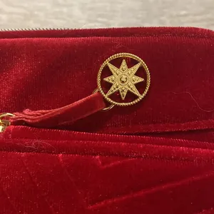 Estée Lauder Red Velvet Train Case 2023 | Makeup Bag Travel Organizer thumbnail 7
