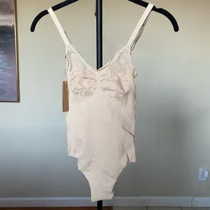 NWT Skims‎ Everyday Sculpt Bodysuit Sand Size L thumbnail 2