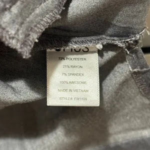 Lot of 2 FIGS Technical‎ Scrub Top Charcoal Gray V-Neck Short Sleeve Size L thumbnail 9