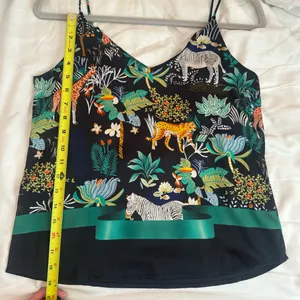 Green Sleeveless Jungle Print Flora and Fauna Satin Tank Top Size Medium thumbnail 5
