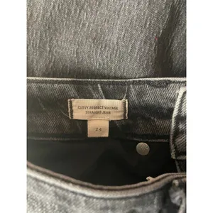 Madewell Black Wash Curvy Perfect Vintage Straight Jean Size 24 thumbnail 4