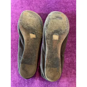 DKNY Brown Suede Ballet Flats Made in Italy Size 38.5 8.5 Shoes Comfy Luxury thumbnail 4