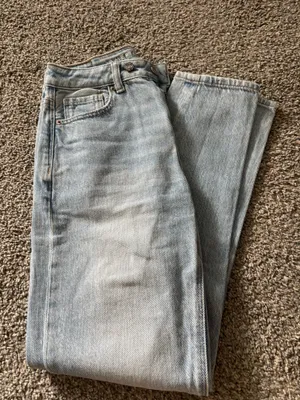 american eagle jeans thumbnail 1