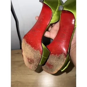 Christian‎ Louboutin Satin Open Toe Red Sole Pump Sz 40 thumbnail 6