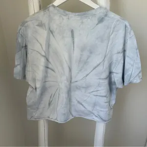 Colortone Georgia Grey and White Tie-Dye Crop Top Short Sleeve Tee Shirt Size L thumbnail 2