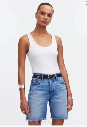 NWT Madewell Long Denim Shorts in Pedersen Wash 26 missing interior button thumbnail 2