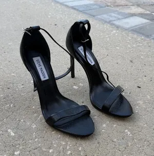 Steve Madden Heels Black Leather thumbnail 1