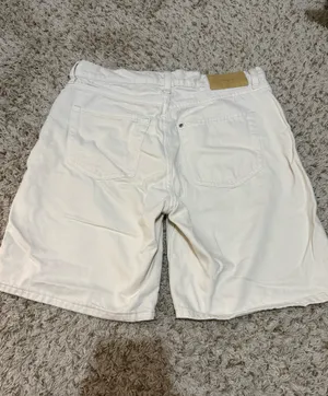 H&M &Denim White Baggy Bermuda Shorts – Size 6 thumbnail 2