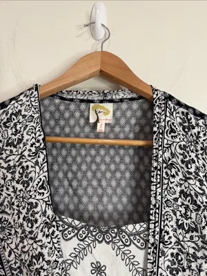 Fig and Flower Layered Boho Mixed Print Tie-Front Bell Long Sleeve Blouse size L thumbnail 3