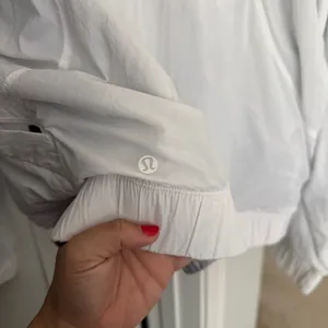 Lululemon Bombs Away‎ Jacket White City Breeze reversible zip front gray thumbnail 8