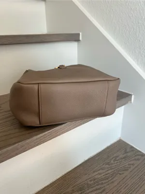 Saint Laurent YSL Le 5 à 7 Small Leather Shoulder Bag in Beige thumbnail 7