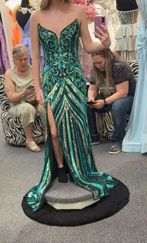 Jovani Prom Dress thumbnail 1