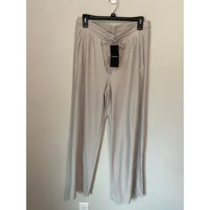 New Fabletics Cloud Jersey Wide Leg Pants Light Sand Heather Size L thumbnail 6