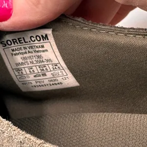 Sorel Sage Green Leather Out N About Slip On Sneakers Size 7.5 thumbnail 9
