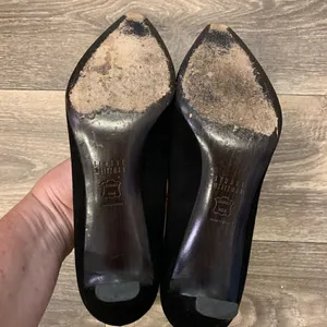 Stuart Weitzman Suede Leather Pumps with Flower Petal Detail Size 8 thumbnail 7