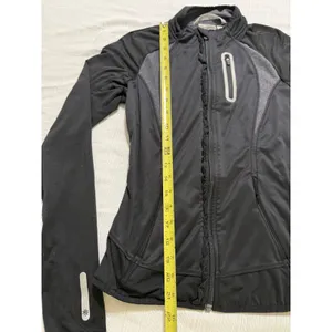 Athleta Womens‎ XS Black Gray Ruffle Full Zip Running Jacket Thumbholes Pockets thumbnail 3