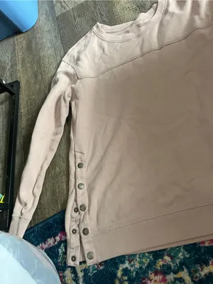 Abercrombie medium sweater thumbnail 4