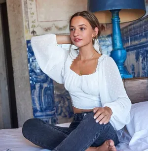 Cropped Bubble Sleeve Shirt thumbnail 2
