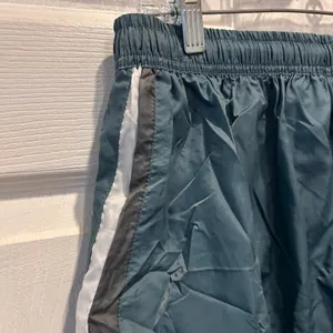 VTG Nike Womens‎ Teal Green Athletic Shorts Side Stripe Pockets L Active Running thumbnail 5